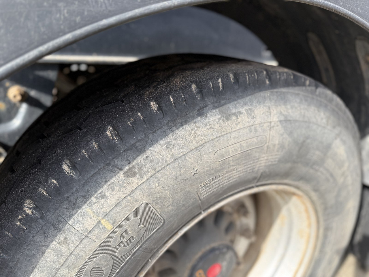 Schwarzmüller K-Serie Kippauflieger, Hardoxmulde ca. 24/26m³, Liftachse K-Serie Kippauflieger, Hardoxmulde ca. 24/26m³, Liftachse - Semirremolque: foto 4 Schwarzmüller K-Serie Kippauflieger, Hardoxmulde ca. 24/26m³, Liftachse K-Serie Kippauflieger, Hardoxmulde ca. 24/26m³, Liftachse - Semirremolque: foto 4