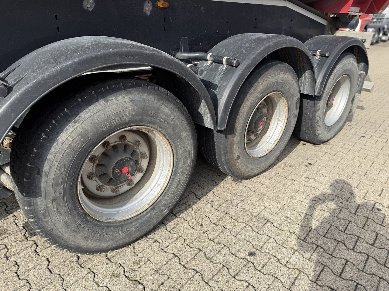 Schwarzmüller K-Serie Kippauflieger, Hardoxmulde ca. 24/26m³, Liftachse K-Serie Kippauflieger, Hardoxmulde ca. 24/26m³, Liftachse - Semirremolque: foto 3 Schwarzmüller K-Serie Kippauflieger, Hardoxmulde ca. 24/26m³, Liftachse K-Serie Kippauflieger, Hardoxmulde ca. 24/26m³, Liftachse - Semirremolque: foto 3