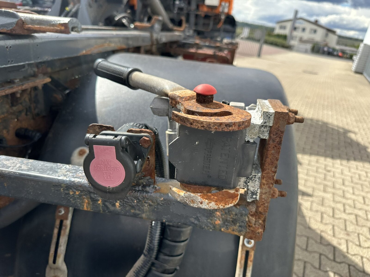 Trakker AD190T33WP 4x4 Trakker AD190T33WP 4x4, Winterdienstausstattung - Camión multibasculante: foto 5 Trakker AD190T33WP 4x4 Trakker AD190T33WP 4x4, Winterdienstausstattung - Camión multibasculante: foto 5