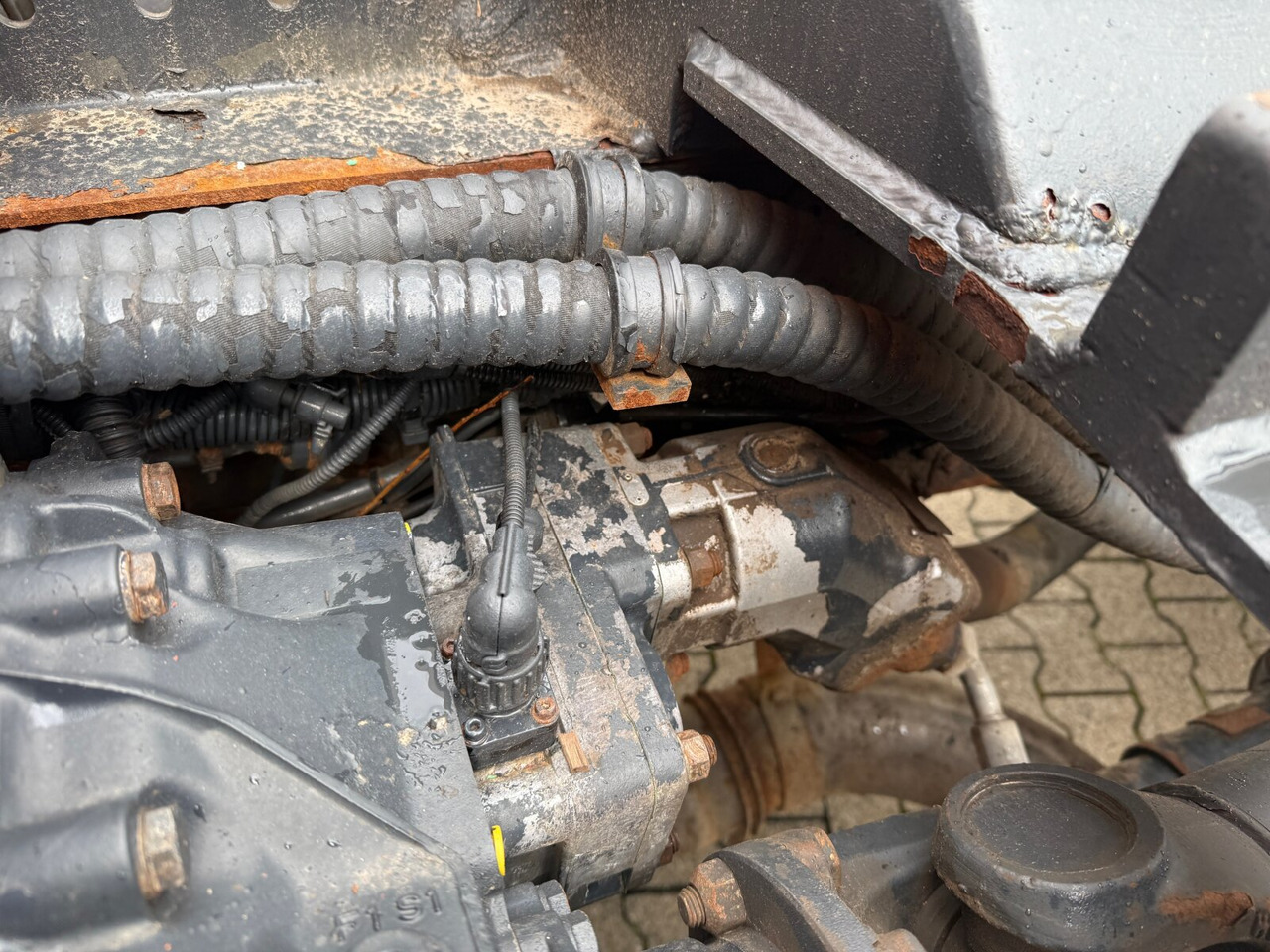 Trakker AT190T33W/P 4x4 Trakker AT190T33W/P 4x4, Winterdienstausstattung - Camión multibasculante: foto 2 Trakker AT190T33W/P 4x4 Trakker AT190T33W/P 4x4, Winterdienstausstattung - Camión multibasculante: foto 2