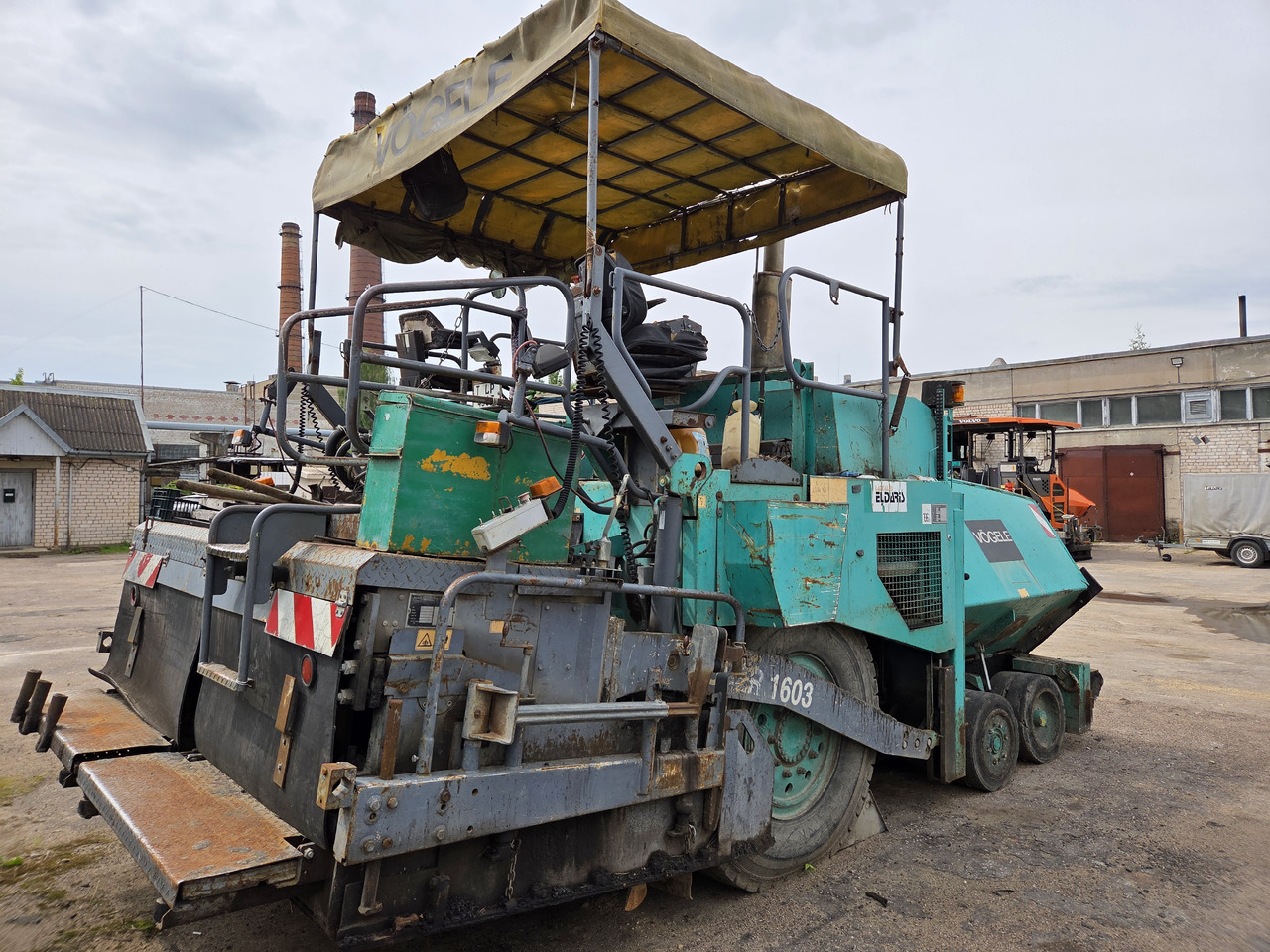 Vogele Super 1603, 6-83 - Pavimentadora de asfalto: foto 2 Vogele Super 1603, 6-83 - Pavimentadora de asfalto: foto 2