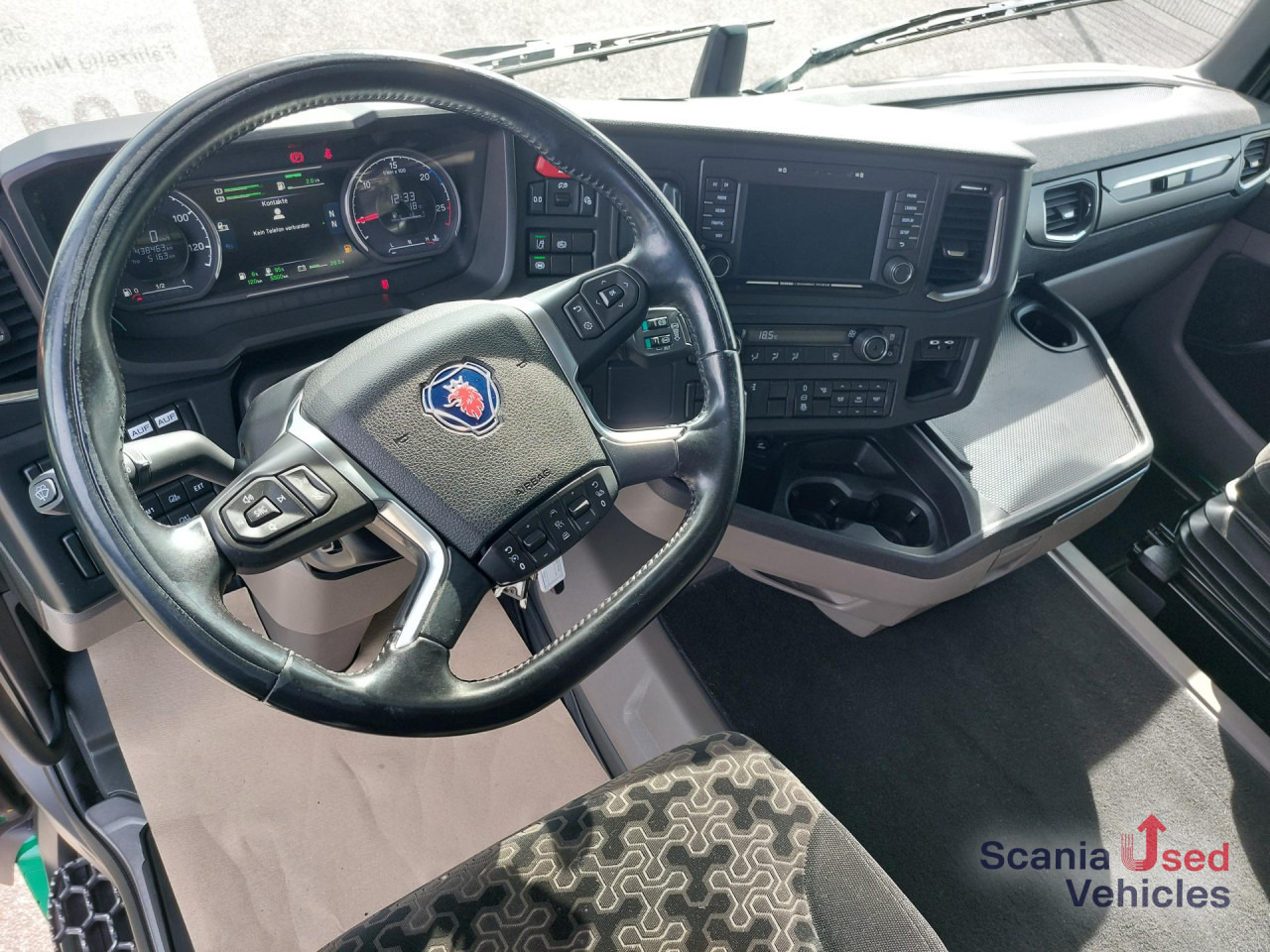 SCANIA R 450 A4x2EB Volumen Mega Jumbo Standklima, LED - Cabeza tractora: foto 2 SCANIA R 450 A4x2EB Volumen Mega Jumbo Standklima, LED - Cabeza tractora: foto 2