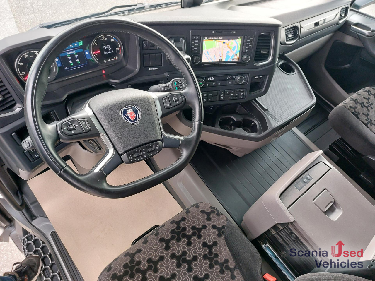 SCANIA R 460 A4x2NA,SUPER, 2 Kreis Hydraulik, NAVI, Stand - Cabeza tractora: foto 5 SCANIA R 460 A4x2NA,SUPER, 2 Kreis Hydraulik, NAVI, Stand - Cabeza tractora: foto 5