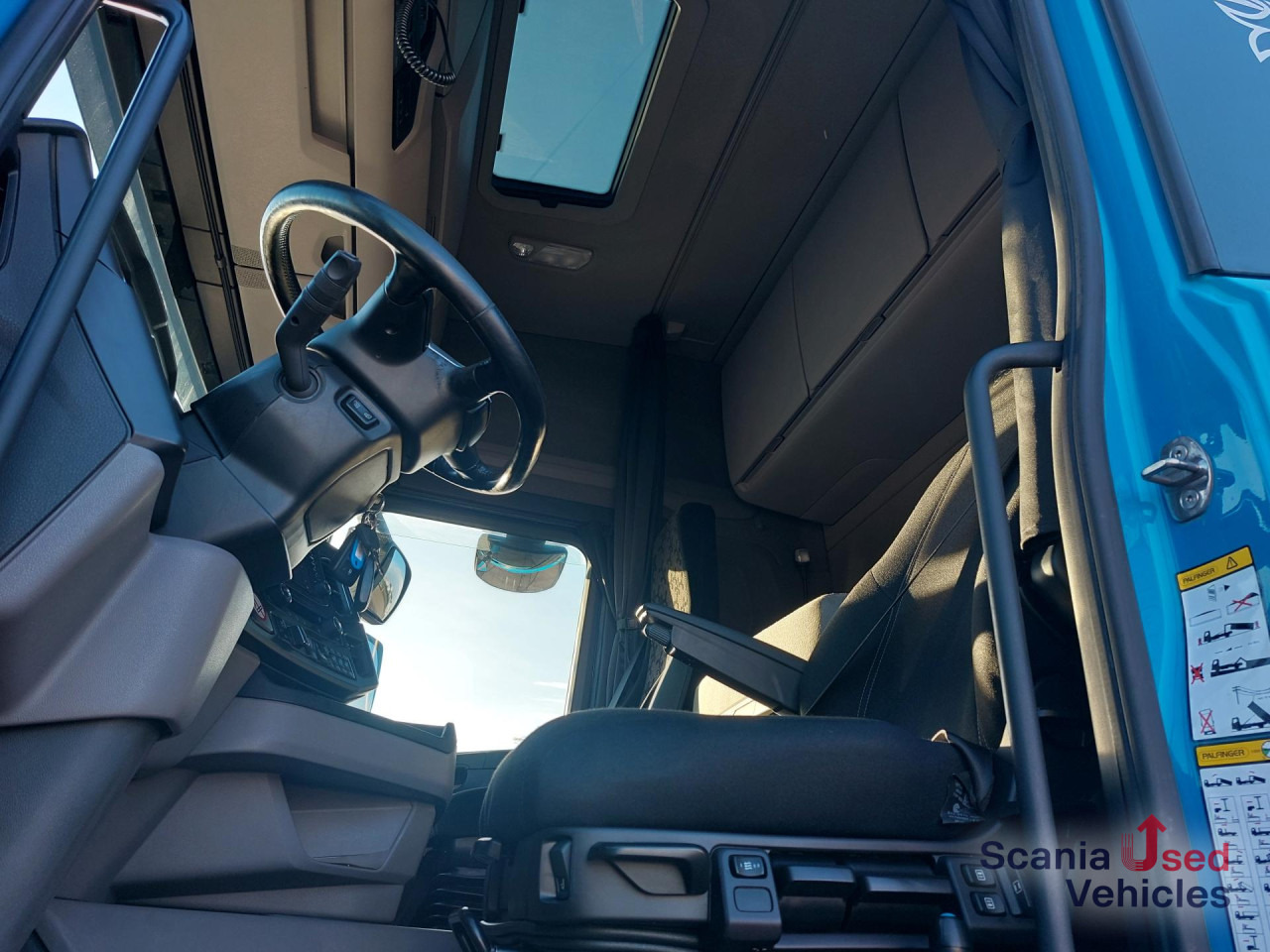 SCANIA R 450 B6x2*4NA - Camión volquete: foto 2 SCANIA R 450 B6x2*4NA - Camión volquete: foto 2