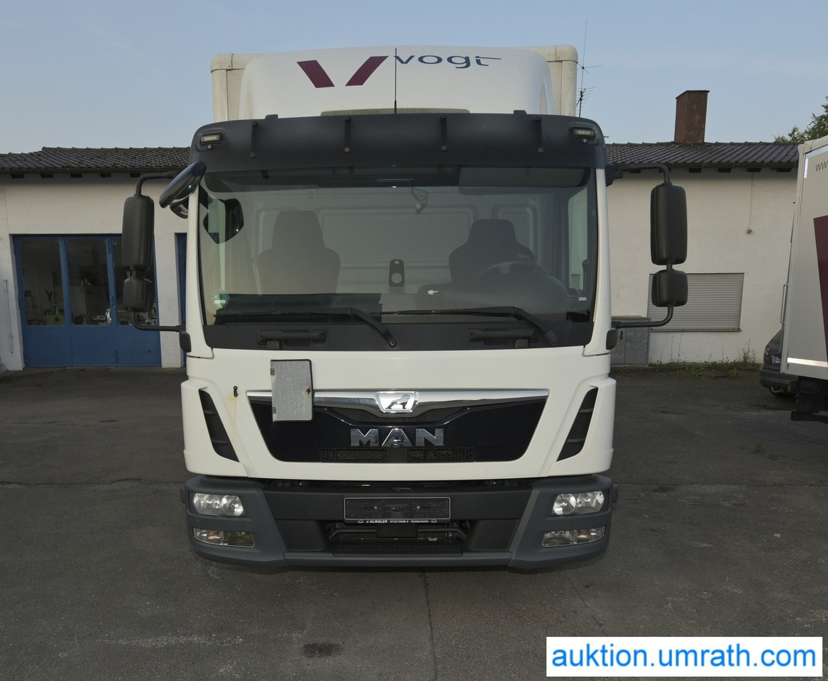 MAN (V182) TGL 12.250 4x2 L/BL Koffer Ladebordwand Klimaautomatik NAVI Luftfederung Automatikgetriebe EURO 6 - Camión caja cerrada: foto 2 MAN (V182) TGL 12.250 4x2 L/BL Koffer Ladebordwand Klimaautomatik NAVI Luftfederung Automatikgetriebe EURO 6 - Camión caja cerrada: foto 2