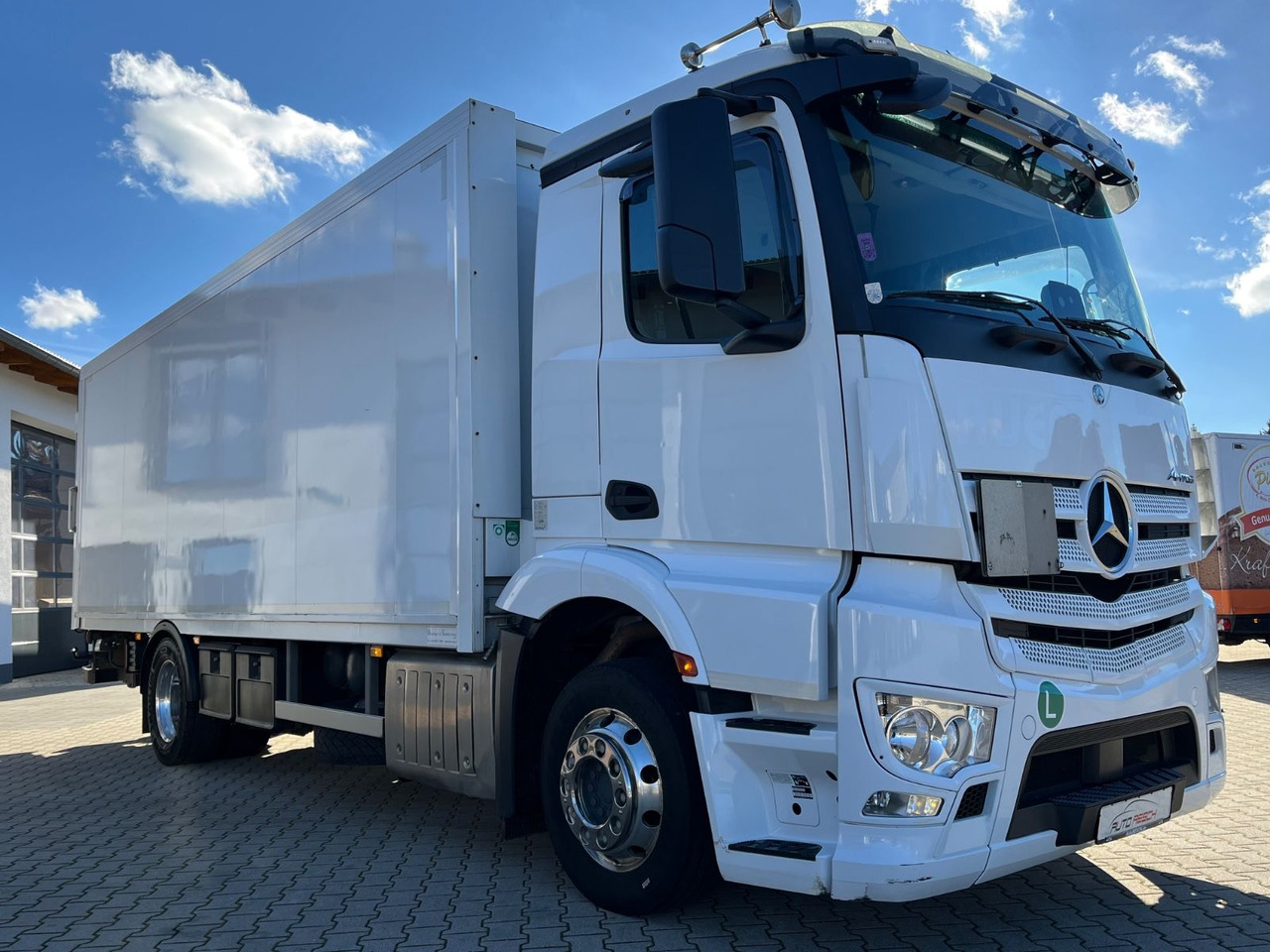 Mercedes-Benz Antos 1836 Klappwand Getränkekoffer beheizt - Camión transporte de bebidas: foto 4 Mercedes-Benz Antos 1836 Klappwand Getränkekoffer beheizt - Camión transporte de bebidas: foto 4