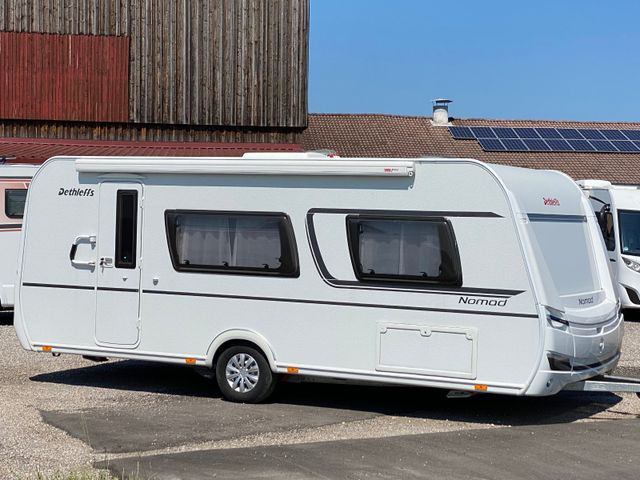 Dethleffs Nomad 520 ELT, Heckbad, SAT, Mover, Markise, ec Dethleffs Nomad 520 ELT, Heckbad, SAT, Mover, Markise, ec - Caravana: foto 2 Dethleffs Nomad 520 ELT, Heckbad, SAT, Mover, Markise, ec Dethleffs Nomad 520 ELT, Heckbad, SAT, Mover, Markise, ec - Caravana: foto 2