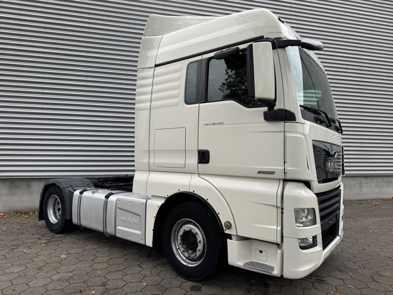 MAN TGX 18.510 XLX / Euro 6D / LM VIN / Intarder / Night Klima - Cabeza tractora: foto 2 MAN TGX 18.510 XLX / Euro 6D / LM VIN / Intarder / Night Klima - Cabeza tractora: foto 2