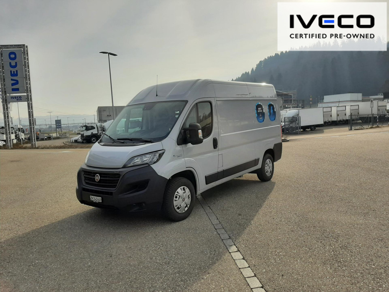 FIAT e-Ducato L2H2 teilverglast (47-kWh) - Furgón, Furgoneta eléctrica: foto 1 FIAT e-Ducato L2H2 teilverglast (47-kWh) - Furgón, Furgoneta eléctrica: foto 1