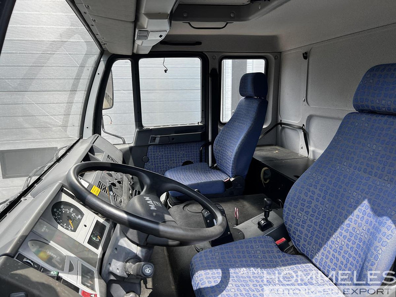 Camión MAN 18.225 LAC 4x4: foto 11