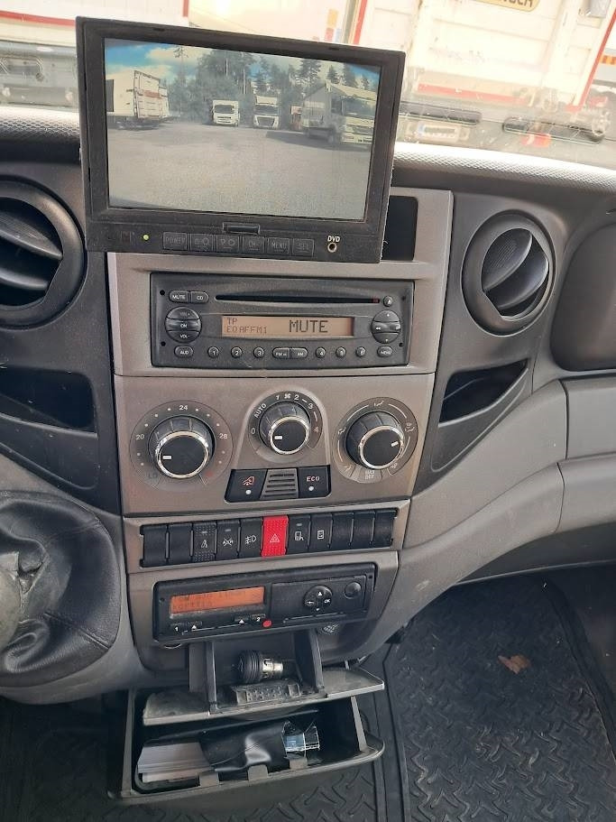 Iveco Daily 70 C17 Doppel 3.0 - Camión caja abierta: foto 3 Iveco Daily 70 C17 Doppel 3.0 - Camión caja abierta: foto 3