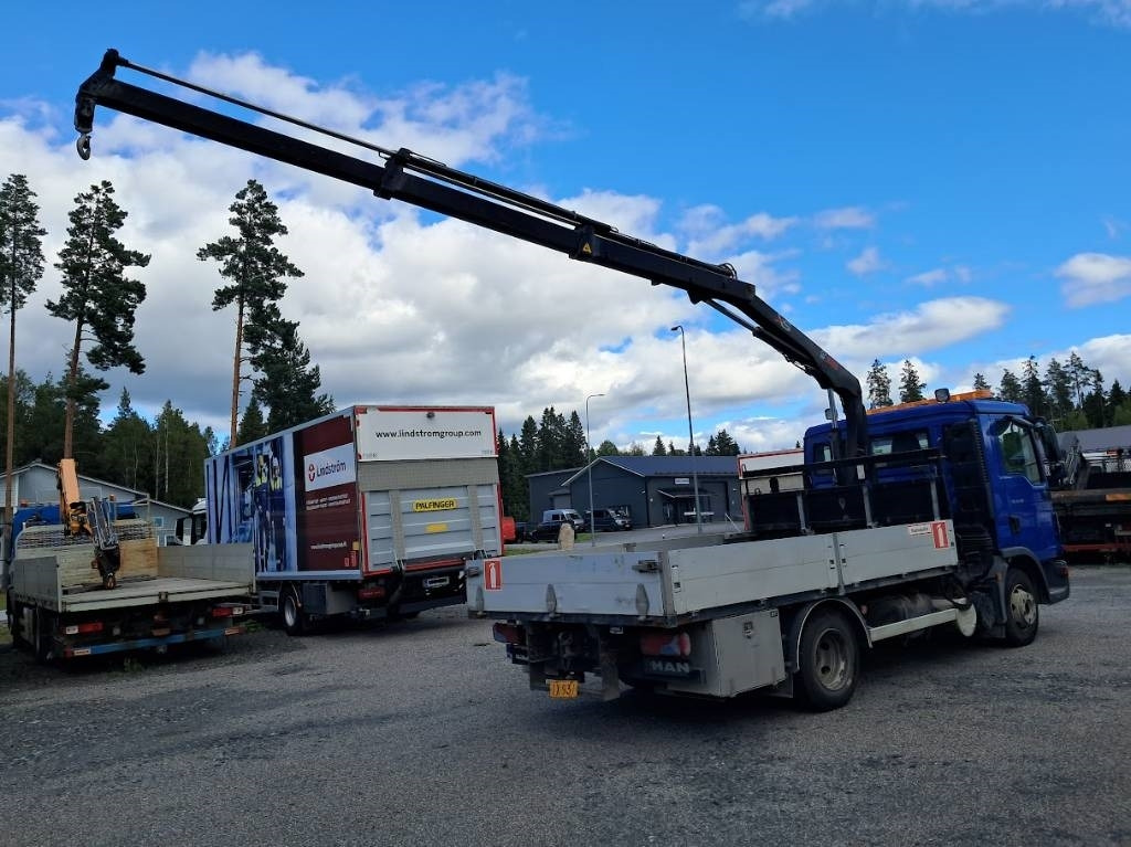MAN TGL 8.150 Hiab 066-2 10v tarkastettu  - Camión grúa: foto 3 MAN TGL 8.150 Hiab 066-2 10v tarkastettu  - Camión grúa: foto 3