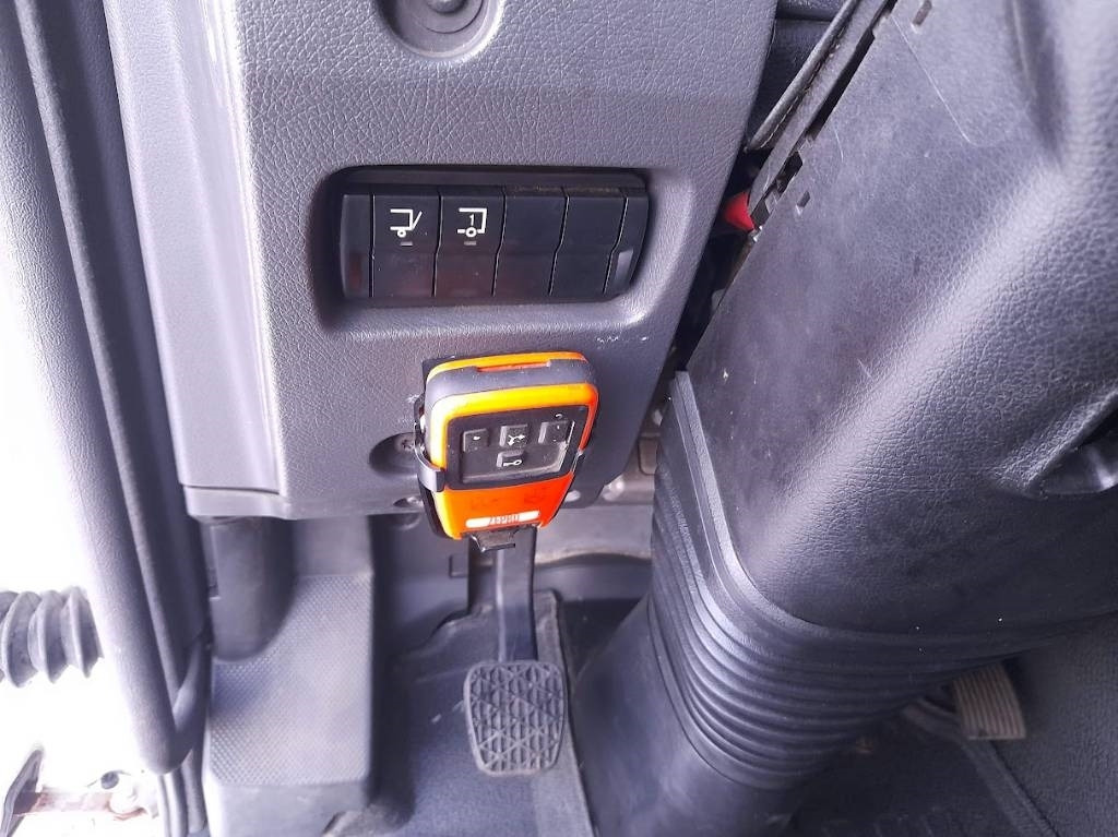 Mercedes-Benz Atego 918 - Camión frigorífico: foto 5 Mercedes-Benz Atego 918 - Camión frigorífico: foto 5