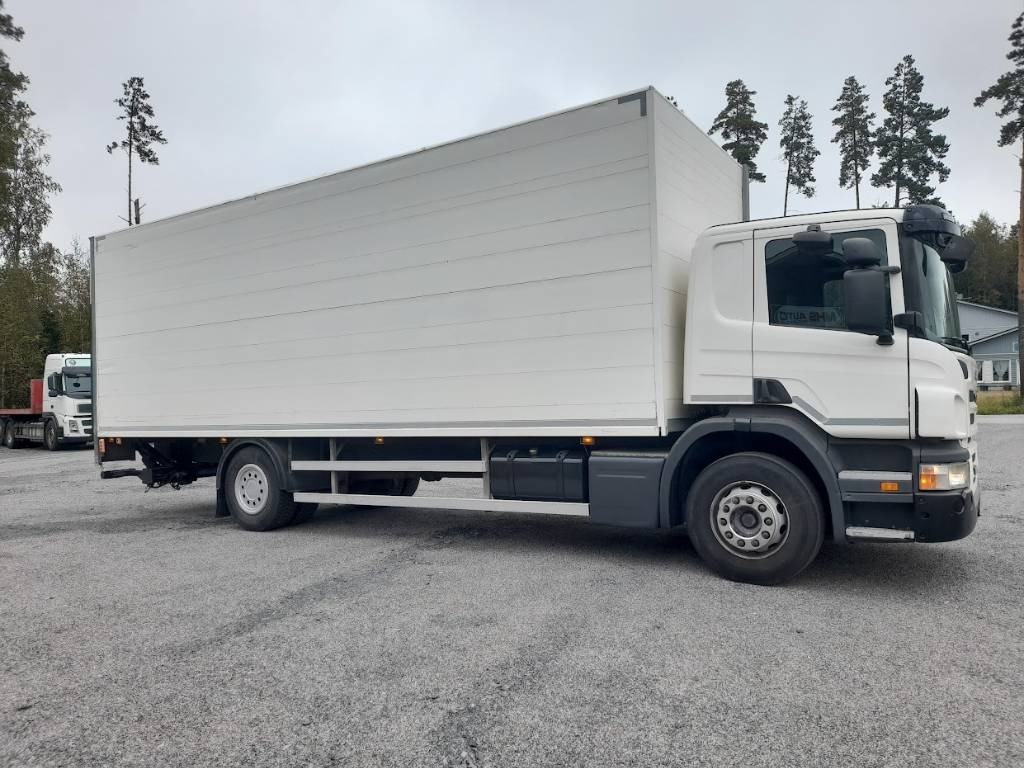 Scania P 230 DB - Camión caja cerrada: foto 4 Scania P 230 DB - Camión caja cerrada: foto 4