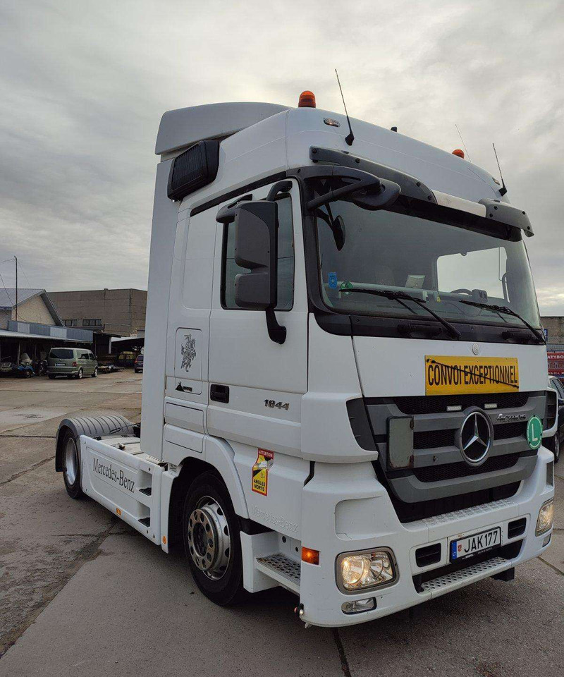 Mercedes-Benz Actros 1844 LS - Cabeza tractora: foto 1 Mercedes-Benz Actros 1844 LS - Cabeza tractora: foto 1