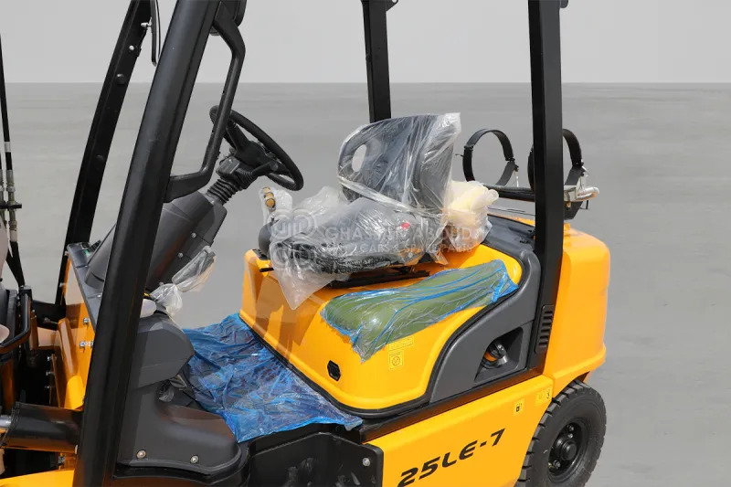 Hyundai Forklift 30LE-7 3 TONS LPG 3 STAGE - Carretilla elevadora de gas: foto 3 Hyundai Forklift 30LE-7 3 TONS LPG 3 STAGE - Carretilla elevadora de gas: foto 3