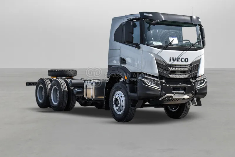 Camión chasis Iveco T-WAY AT380T47H 6x4 R24 Tyres Chassis - Barcelona Stock: foto 1