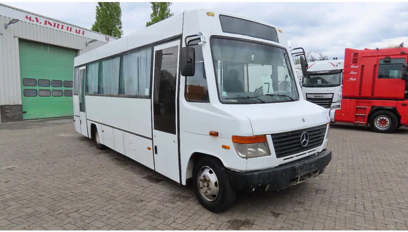 Mercedes-Benz 815 D 31 places! Manual injection - Autobús: foto 1 Mercedes-Benz 815 D 31 places! Manual injection - Autobús: foto 1