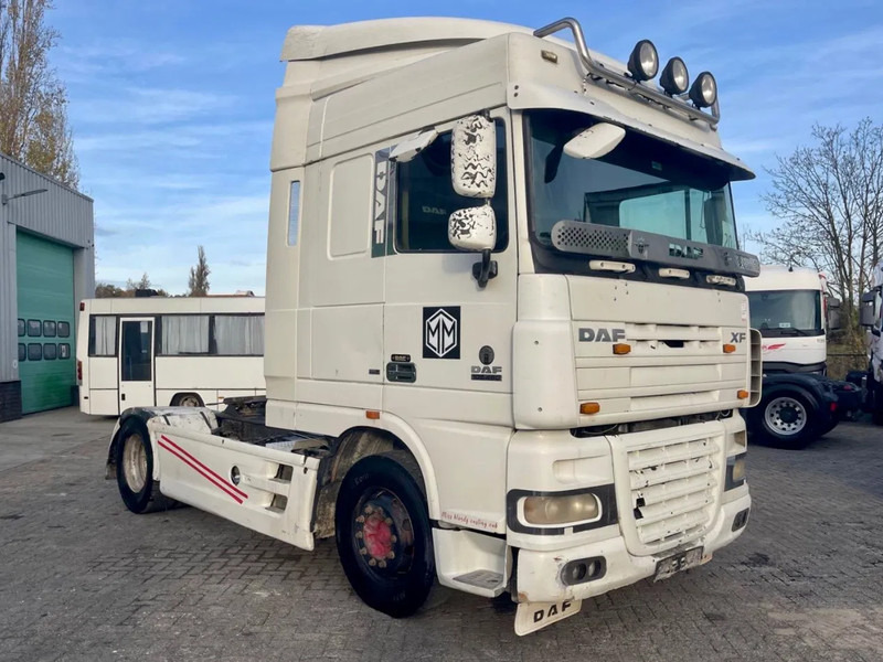 DAF XF 105.460 Manual gearbox! - Cabeza tractora: foto 3 DAF XF 105.460 Manual gearbox! - Cabeza tractora: foto 3