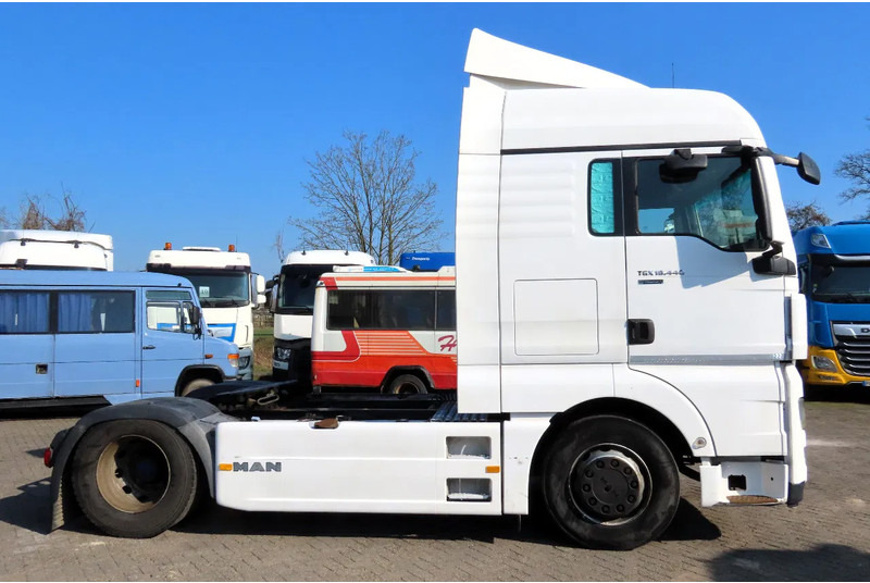 MAN TGX 14.440 EVV EURO5,RETARDER, FRIGO, 2 beds - Cabeza tractora: foto 4 MAN TGX 14.440 EVV EURO5,RETARDER, FRIGO, 2 beds - Cabeza tractora: foto 4
