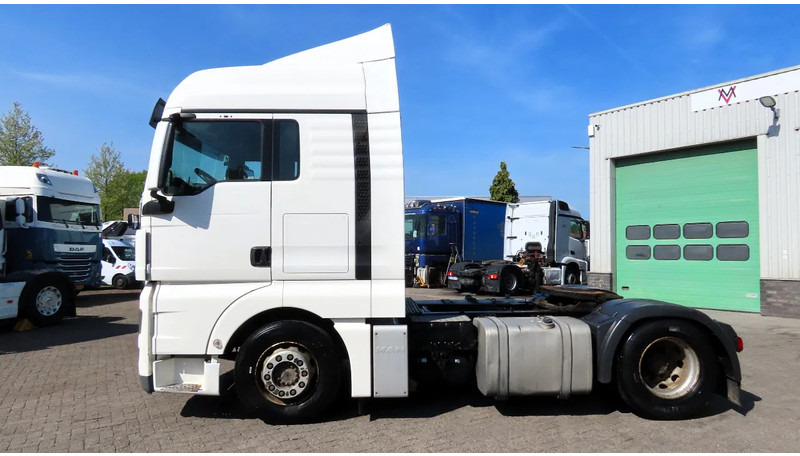 MAN TGX.18.400 RETARDER, 2X FUEL TANK, FRIGO - Cabeza tractora: foto 4 MAN TGX.18.400 RETARDER, 2X FUEL TANK, FRIGO - Cabeza tractora: foto 4
