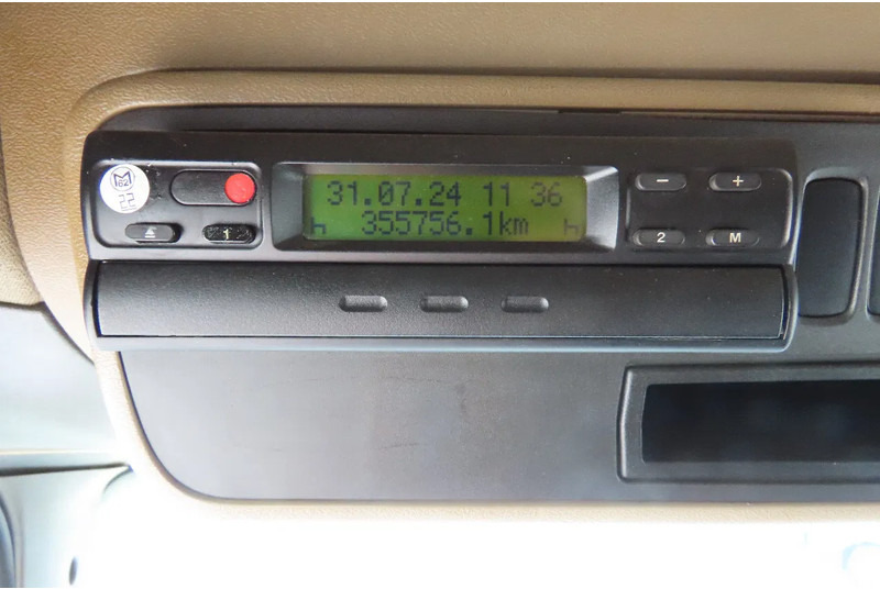 Cabeza tractora Scania R420 2 tanks, 2 beds, manual gearbox: foto 11 Cabeza tractora Scania R420 2 tanks, 2 beds, manual gearbox: foto 11