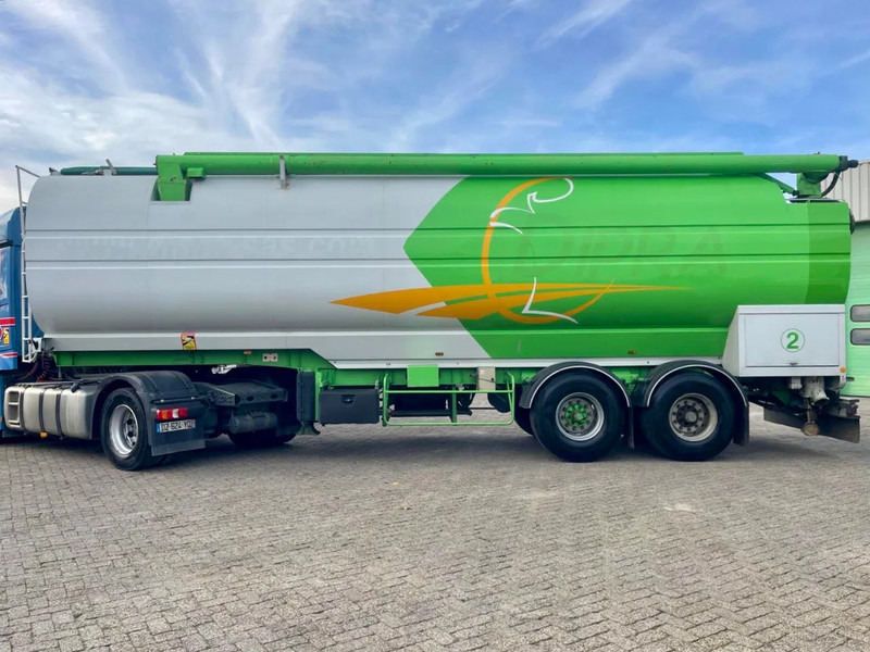 LEVEQUES TSCI, AUGER, HATZ diesel? 7 COMPARTMENTS. Great condition! - Semirremolque cisterna: foto 5 LEVEQUES TSCI, AUGER, HATZ diesel? 7 COMPARTMENTS. Great condition! - Semirremolque cisterna: foto 5