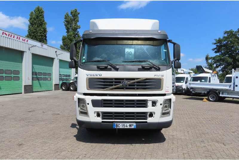 Volvo FM 12.380 8x4 FULL SPRING. 100% condition! - Camión chasis: foto 4 Volvo FM 12.380 8x4 FULL SPRING. 100% condition! - Camión chasis: foto 4