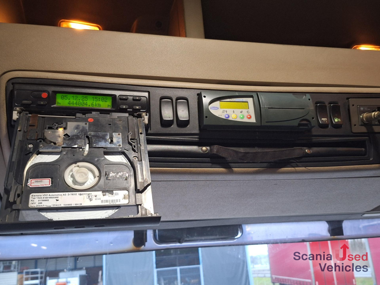 SCANIA R 420 LB6x2MNB Analog Tacho Rohrbahnen Komplettzug - Furgoneta frigorifica: foto 5 SCANIA R 420 LB6x2MNB Analog Tacho Rohrbahnen Komplettzug - Furgoneta frigorifica: foto 5