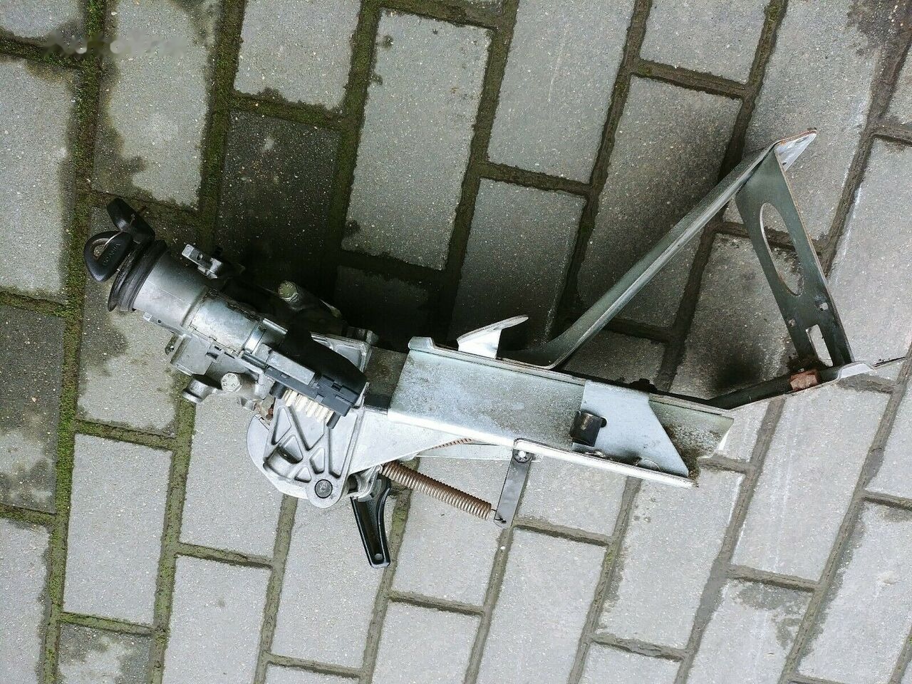 Scania 4 SERIES WITH IGNITION SWITCH 1427567 truck - Columna de dirección para Camión: foto 2 Scania 4 SERIES WITH IGNITION SWITCH 1427567 truck - Columna de dirección para Camión: foto 2