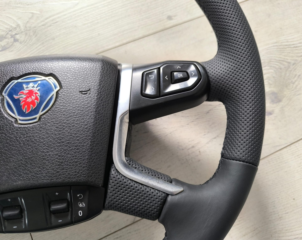 Scania - Volante para Camión: foto 2 Scania - Volante para Camión: foto 2