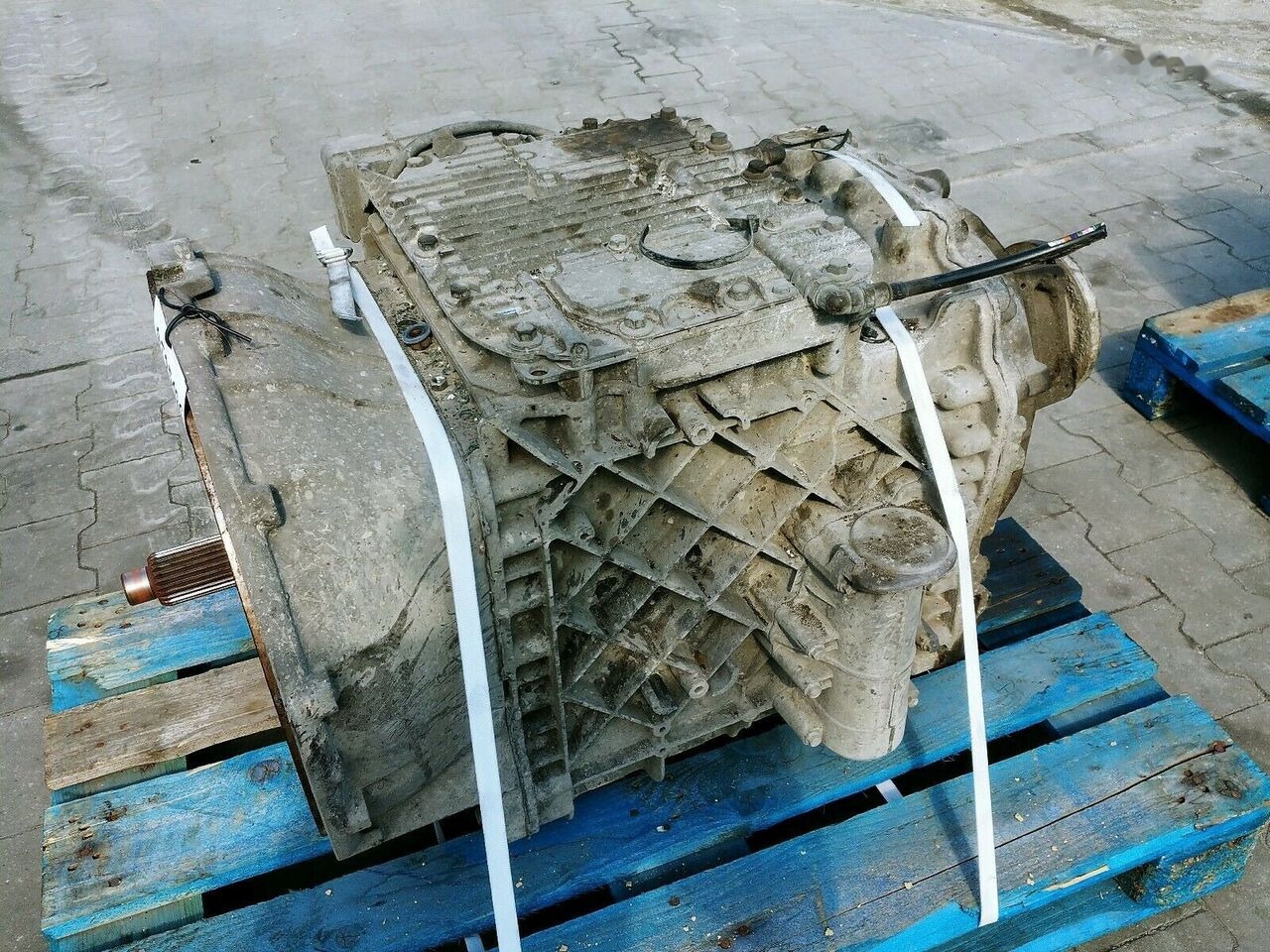 Volvo AT2512C Volvo FH13 FM13 - Caja de cambios para Camión: foto 2 Volvo AT2512C Volvo FH13 FM13 - Caja de cambios para Camión: foto 2