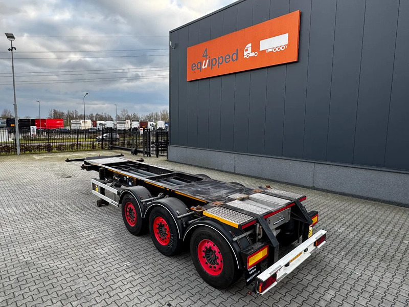 Burg 20FT ADR (EX/II, EX/III, FL, AT) Chassis, Leergewicht : 3.690kg, SAF INTRADISC, 2x Liftachse, NL-Chassis - Semirremolque portacontenedore/ Intercambiable: foto 3 Burg 20FT ADR (EX/II, EX/III, FL, AT) Chassis, Leergewicht : 3.690kg, SAF INTRADISC, 2x Liftachse, NL-Chassis - Semirremolque portacontenedore/ Intercambiable: foto 3