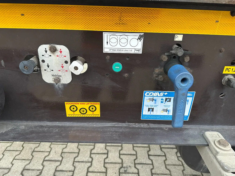 Semirremolque portacontenedore/ Intercambiable Burg 20FT ADR (EX/II, EX/III, FL, AT) Chassis, leeggewicht: 3.690kg, SAF INTRADISC, 2x Liftaxle, NL-chassis, APK: 08-2025: foto 18