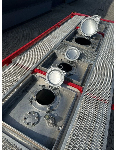 Tanque de almacenamiento para transporte de substancias químicas CIMC 20FT ISO, 25.080L/1-COMP/3 BAFFELS/4 covers, 5Y valid until 12/2026: foto 9