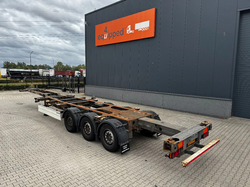 Schmitz Cargobull 45FT HC, Scheibebremsen, vorne + hinten + Stoßstange ausziehbar, NL-Chassis, Liftachse - Semirremolque portacontenedore/ Intercambiable: foto 4 Schmitz Cargobull 45FT HC, Scheibebremsen, vorne + hinten + Stoßstange ausziehbar, NL-Chassis, Liftachse - Semirremolque portacontenedore/ Intercambiable: foto 4