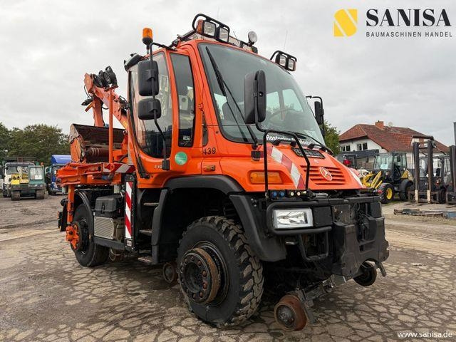 Unimog U400/ Zweiwege/ Rail/ Gleis/Mulag - Vehículo municipal: foto 1 Unimog U400/ Zweiwege/ Rail/ Gleis/Mulag - Vehículo municipal: foto 1