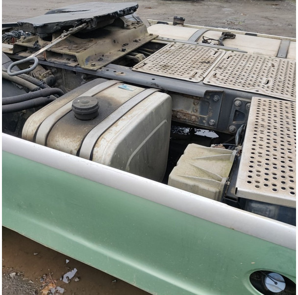 Cabeza tractora DAF 105.510: foto 8