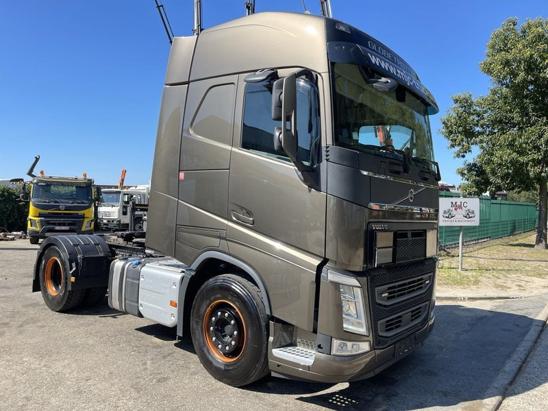 Volvo FH 460 LNG GAS ADR - ACC - Dynamic Steering - I-park Cool - Lane Keeping Support - collision warning - leather - ... BE Truck - Cabeza tractora: foto 1 Volvo FH 460 LNG GAS ADR - ACC - Dynamic Steering - I-park Cool - Lane Keeping Support - collision warning - leather - ... BE Truck - Cabeza tractora: foto 1