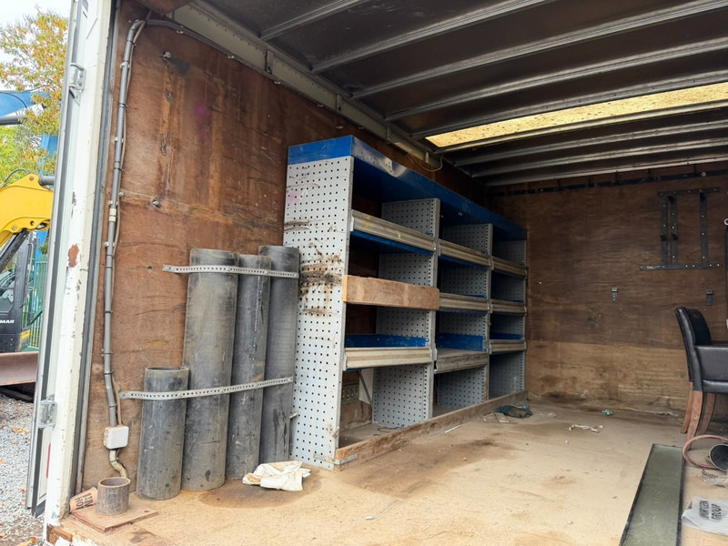 Camión caja cerrada MAN LE 8.180 CLOSED BOX / KOFFER - DOKA - MANUAL GEARBOX - *248.000km* - STEEL SPRING / BLATT / LAMES - BE TRUCK: foto 8 Camión caja cerrada MAN LE 8.180 CLOSED BOX / KOFFER - DOKA - MANUAL GEARBOX - *248.000km* - STEEL SPRING / BLATT / LAMES - BE TRUCK: foto 8