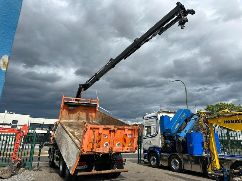 Camión volquete, Camión grúa Renault KERAX 380 DXI 6x4 TIPPER + CRANE HIAB 144 B-3 - RADIO - *246.000km* - RETARDER - BORDMATIC - EURO 5: foto 6 Camión volquete, Camión grúa Renault KERAX 380 DXI 6x4 TIPPER + CRANE HIAB 144 B-3 - RADIO - *246.000km* - RETARDER - BORDMATIC - EURO 5: foto 6