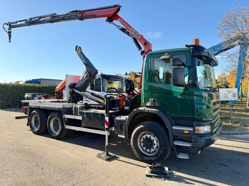 Scania P400 6x4 HOOKLIFT + CRANE PALFINGER PK9001 EH - RETARDER - 5/6F + ROTATOR + RADIO - WB 3m90 - EURO 5 - HUB REDUCTION / SPRING - BE TRUCK - Camión multibasculante, Camión grúa: foto 1 Scania P400 6x4 HOOKLIFT + CRANE PALFINGER PK9001 EH - RETARDER - 5/6F + ROTATOR + RADIO - WB 3m90 - EURO 5 - HUB REDUCTION / SPRING - BE TRUCK - Camión multibasculante, Camión grúa: foto 1