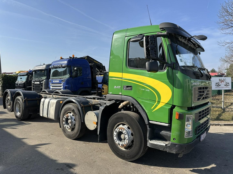 Volvo FM 340 8x2 CHASSIS (7m35) - LIFT+STEERING AXLE - MANUAL GEARBOX - EURO 3 - TÜV 05/2025 - BE TRUCK - Camión chasis: foto 2 Volvo FM 340 8x2 CHASSIS (7m35) - LIFT+STEERING AXLE - MANUAL GEARBOX - EURO 3 - TÜV 05/2025 - BE TRUCK - Camión chasis: foto 2
