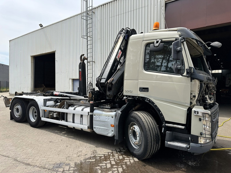 Volvo FM 370 6x2 HOOKLIFT 21T + CRANE HIAB 144 E-4 HIDUO - ENGINE / GEARBOX OK - CHASSIS OK - RUNNING + DRIVING - BE TRUCK - Camión multibasculante, Camión grúa: foto 3 Volvo FM 370 6x2 HOOKLIFT 21T + CRANE HIAB 144 E-4 HIDUO - ENGINE / GEARBOX OK - CHASSIS OK - RUNNING + DRIVING - BE TRUCK - Camión multibasculante, Camión grúa: foto 3