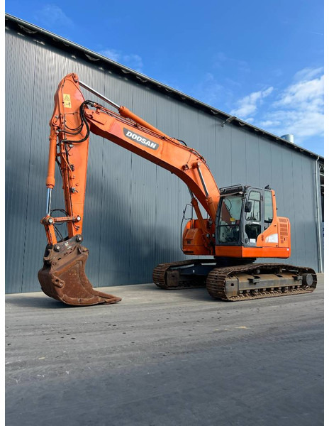 Excavadora de cadenas Doosan DX235LCR: foto 1