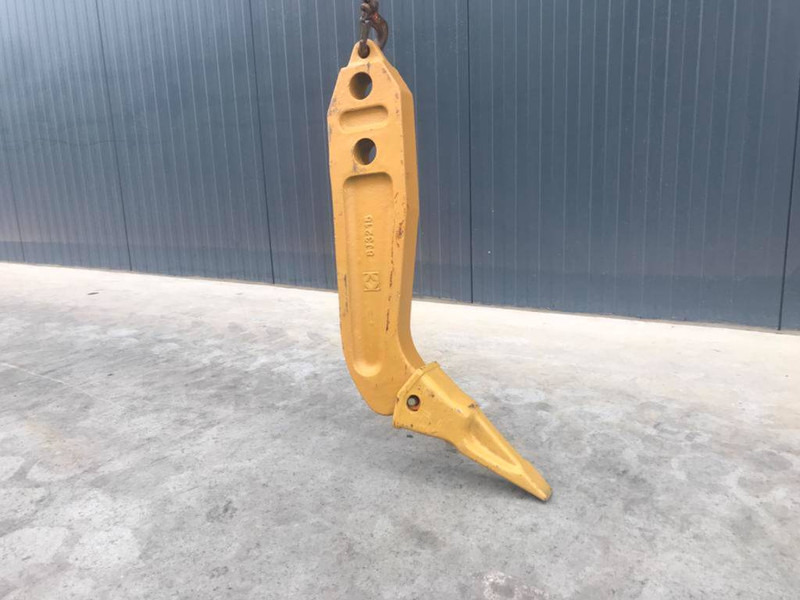 Komatsu D61 Shank - Implemento para Maquinaria de construcción: foto 2 Komatsu D61 Shank - Implemento para Maquinaria de construcción: foto 2