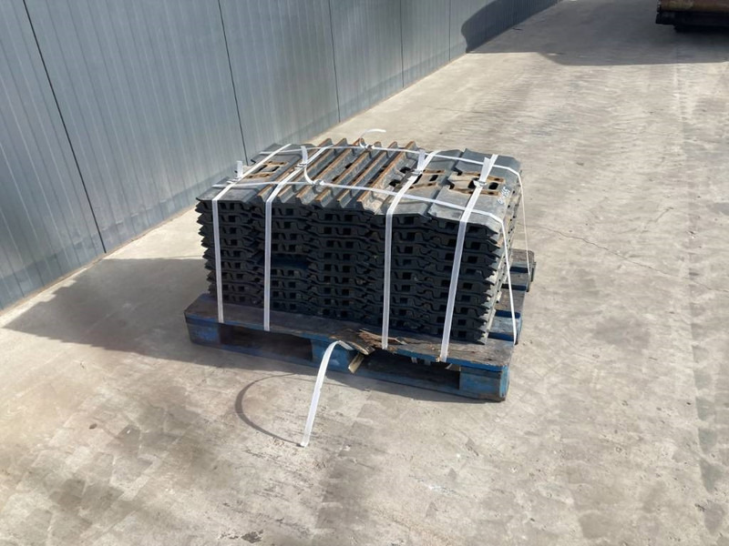 Komatsu PC150 / PC160 / PC180 / PC210 / PC240 3 Grouser 6 - Bastidor/ Chasis para Maquinaria de construcción: foto 4 Komatsu PC150 / PC160 / PC180 / PC210 / PC240 3 Grouser 6 - Bastidor/ Chasis para Maquinaria de construcción: foto 4