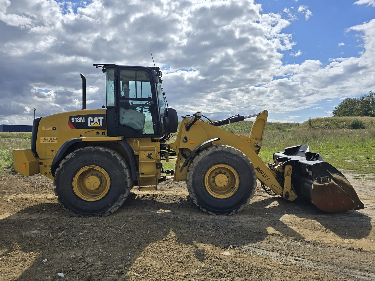 Cargadora de ruedas CATERPILLAR 918 M: foto 1