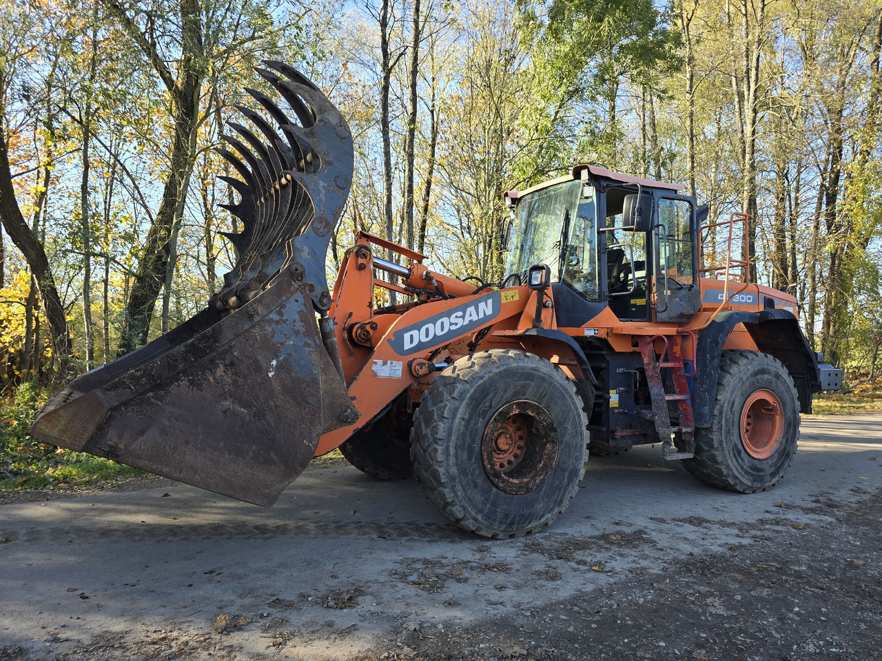 DOOSAN DL300-3 z WAGĄ - Cargadora de ruedas: foto 3 DOOSAN DL300-3 z WAGĄ - Cargadora de ruedas: foto 3