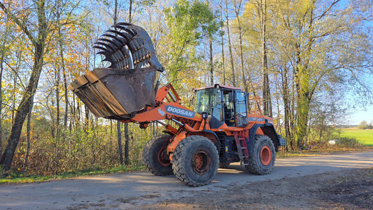 DOOSAN DL300-3 z WAGĄ - Cargadora de ruedas: foto 2 DOOSAN DL300-3 z WAGĄ - Cargadora de ruedas: foto 2